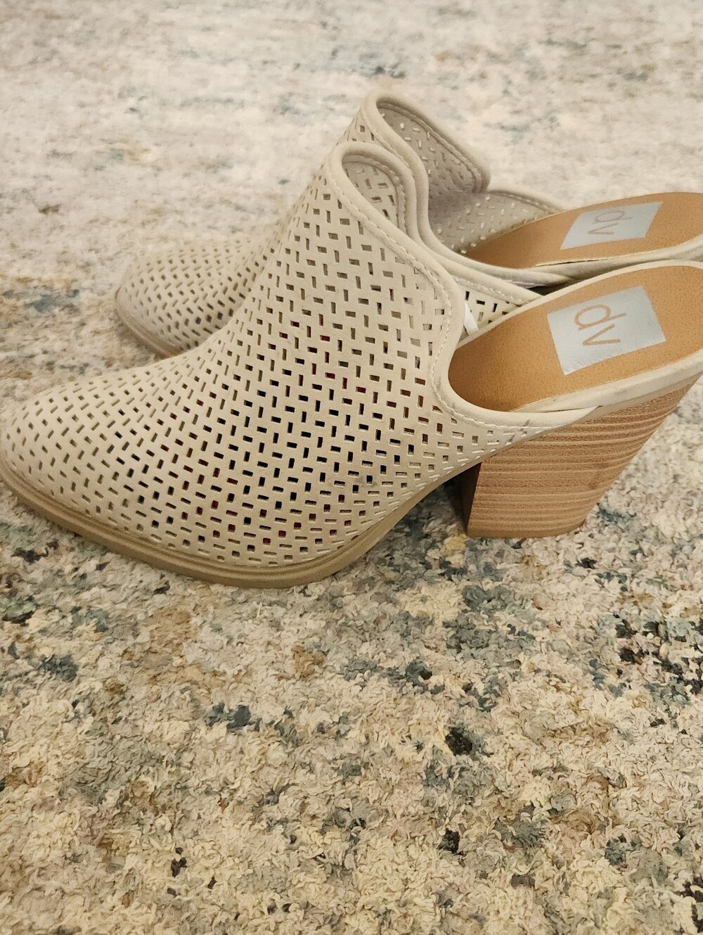 DV by Dolce Vita Heeled Mules Women's Size 9 US Beige Taupe Laser Cut‎ "KENLI"